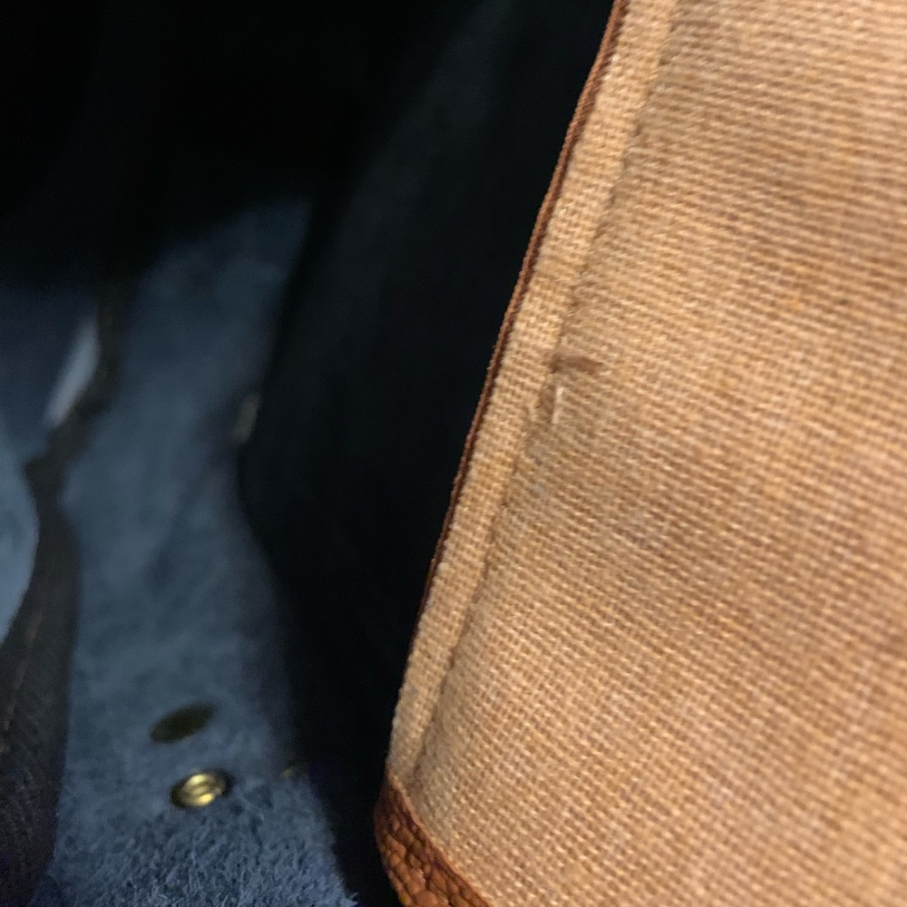 Dooney and Bourke Navy Leather Crossbody Purse - Picture 8 of 16